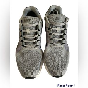 Men’s Nike running shoes size 11